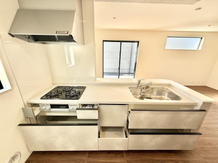 �L�b�`�� �����������������Ɗy�����Ȃ�A���K�ȃL�b�`�����