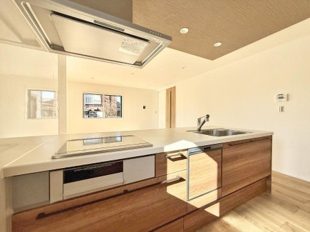 �L�b�`�� �����������������Ԃ����܂��A�Ί炠�ӂ��L�b�`��