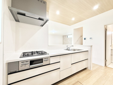 �L�b�`�� �������V���v���Ŕ������S�n�悢���Ԃ𐶂ރL�b�`�����