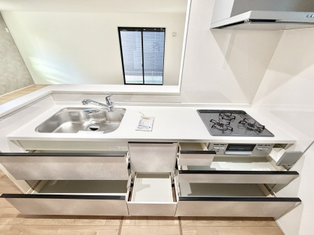 �L�b�`�� �����������������Ԃ����܂��A�Ί炠�ӂ��L�b�`��