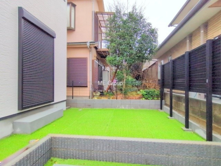 ���̑� �O�ρ���炵�ɏ�����^����A�΂��������ꂽ�Z�܂��ł�