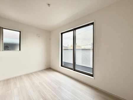 �q������ ������2�ʍ̌��Ŗ��邢�����I  