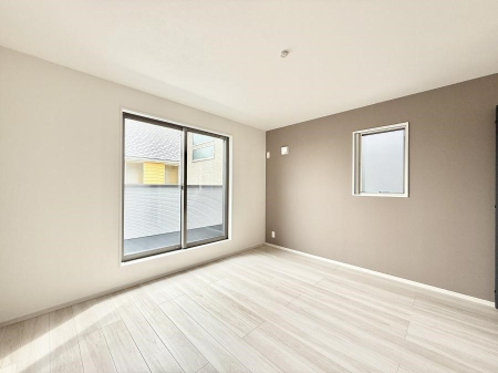 �Q�� �������������ȃA�N�Z���g�N���X���f�G�ł�  