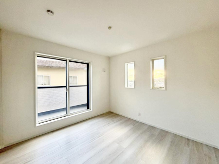 ���̑����� �傫�ȑ��͊J����������A���邳�ʕ��o�b�`���ł�  