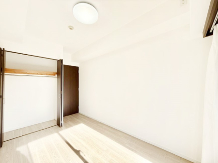 �q������ �������v���C�x�[�g��ԂƂ��ĐÂ��ŗ�������������񋟂��Ă���܂�