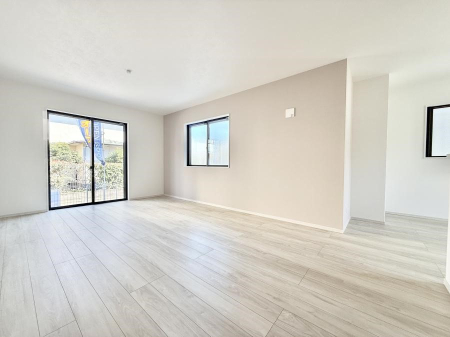 ���r���O �������z�������˂����ޖ��邢LDK�͉Ƒ��ł̂�т芰���܂�  