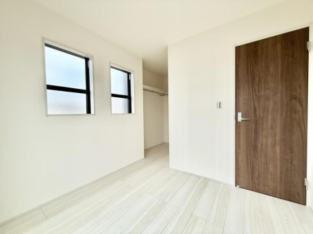 �q������ �������v���C�x�[�g��ԂƂ��ĐÂ��ŗ�������������񋟂��Ă���܂�