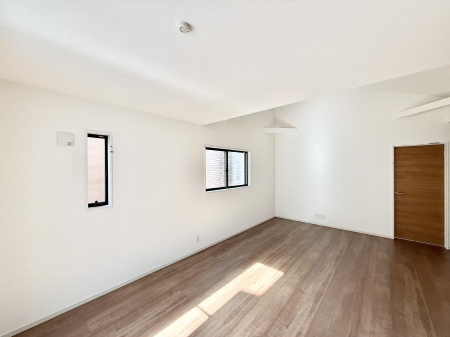 ���̑����� �������Ƌ��u���Ă��������߂�����L���̃��r���O  