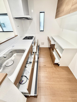 �L�b�`�� �����������������Ԃ����܂��A�Ί炠�ӂ��L�b�`��