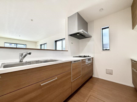 �L�b�`�� �������Ƒ��ƂȂ���A�R�~���j�P�[�V�����̏�