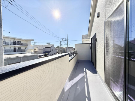 �o���R�j�[ ������ ���R��g�߂Ɋ�����A�J���I�ȃo���R�j�[