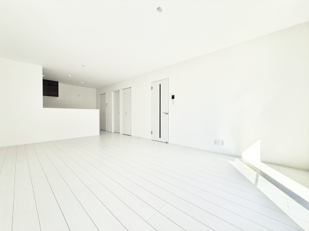 ���r���O �����������������Ɠ��ʂɂ���A�e���̋��