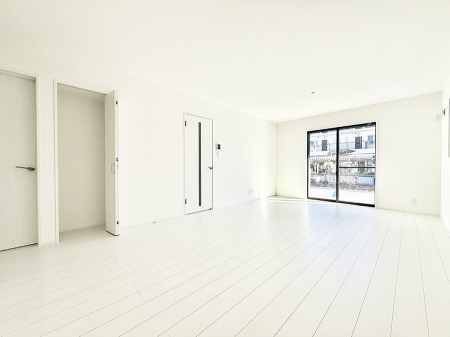 ���r���O ���������났�ƏΊ炪�W�܂�A�S���܂郊�r���O