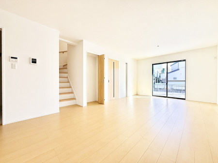 ���r���O ���������났�ƏΊ炪�W�܂�A�S���܂郊�r���O