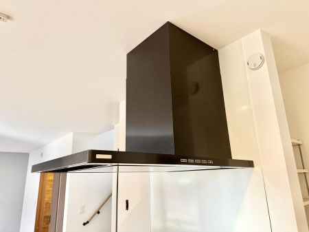 ���̑����� �ݔ����������̏��C����������C��ɗU������A�����I�ɔr�����ł��܂��B