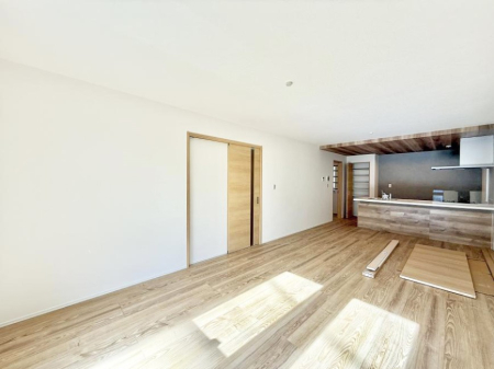 ���r���O ���������났�ƏΊ炪�W�܂�A�S���܂郊�r���O