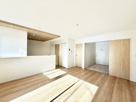 ���r���O ���������R�Ɖ�b�����܂��A�S�n�悢�ЂƂƂ�