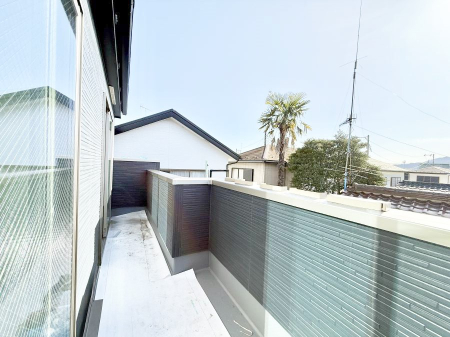 �o���R�j�[ ������ ���̃R�[�q�[���̐�����y���ށA�����̏ꏊ