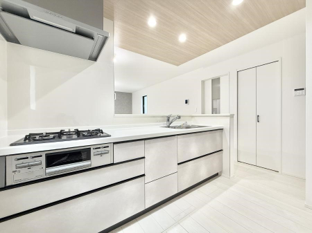 �L�b�`�� ���邳�ƊJ���������Ղ�ȃL�b�`���I  