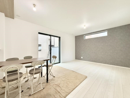 ���r���O �i�`�������ȃ��r���O�͂ǂ�ȃC���e���A�ɂ������܂�  