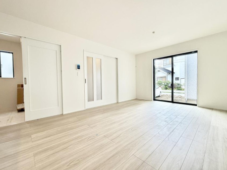 ���r���O ���������났�ƏΊ炪�W�܂�A�S���܂郊�r���O