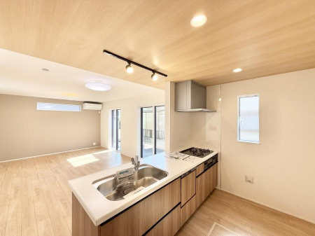 �L�b�`�� ���邳�ƊJ���������Ղ�ȃL�b�`���I  