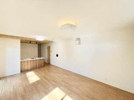 ���r���O ���̊Ԃɂ��Ƒ����W�܂����Ⴄ����ȃ��r���O�����ł����