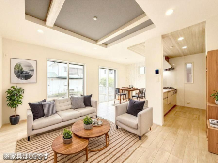 ���r���O ����