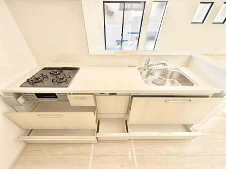 �L�b�`�� �������Ƒ����J��[�߂�A������̂���L�b�`��