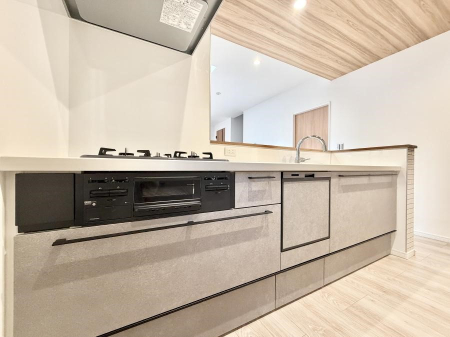 �L�b�`�� ���������y���݂ƐH�ׂ�K����͂���L�b�`��