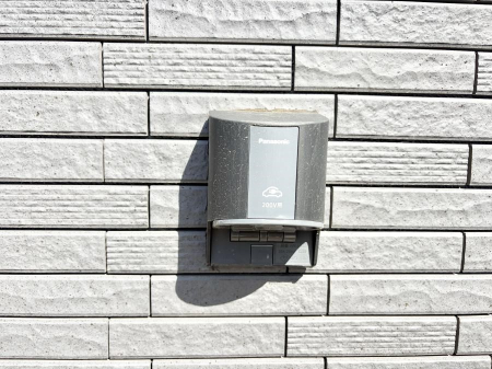 ���̑����� �ݔ�������ŊȒP�ɏ[�d�ł��A�G�R�ȃJ�[���C�t���T�|�[�g