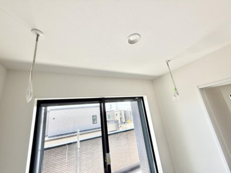 ���̑����� �ݔ����V��⎞�Ԃ��C�ɂ������󕨂������A���O������ߗނ����܂��B