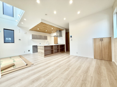 ���r���O �������S���������ꏊ�A�������߂����郊�r���O