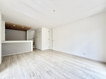 ���r���O ���̊Ԃɂ��Ƒ����W�܂����Ⴄ����ȃ��r���O�����ł����