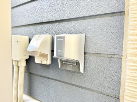 ���̑����� �ݔ�������ŊȒP�ɏ[�d�ł��A�G�R�ȃJ�[���C�t���T�|�[�g