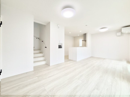 ���̑����� ������Ƃ������r���O�͂ǂ�ȃC���e���A�ɂ��}�b�`���܂�  