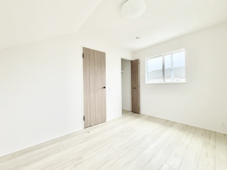 �q������ �L�x�Ȏ��[�X�y�[�X�I  