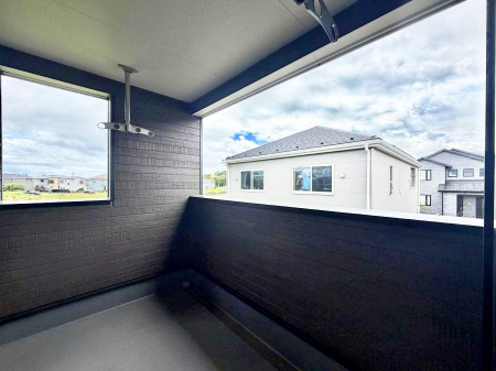 �o���R�j�[ ������ ���R��g�߂Ɋ�����A�J���I�ȃo���R�j�[