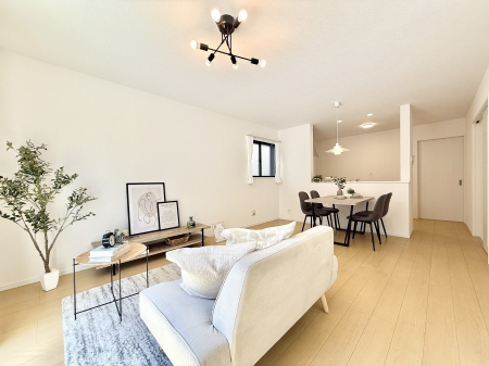 ���r���O �������i�`�������ȃ��r���O�͂ǂ�ȃC���e���A�ɂ������܂�  