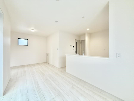 ���r���O ����