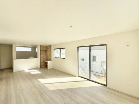 ���r���O ���������R�Ɖ�b�����܂��A�S�n�悢�ЂƂƂ�