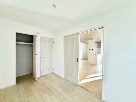 �Q�� ���������̔z�u��ʋC���̗ǂ��݌v�ŕ����̋�C�������炸�A��ɐV�N�ȋ�C������܂�