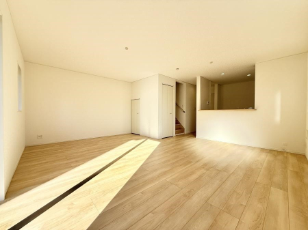 ���r���O ���������R�Ɖ�b�����܂��A�S�n�悢�ЂƂƂ�