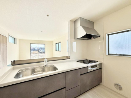 �L�b�`�� ���������y���݂ƐH�ׂ�K����͂���L�b�`��