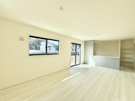 ���r���O ���������S�n�̂����A���z�̃��r���O