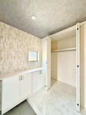 ���[ ����