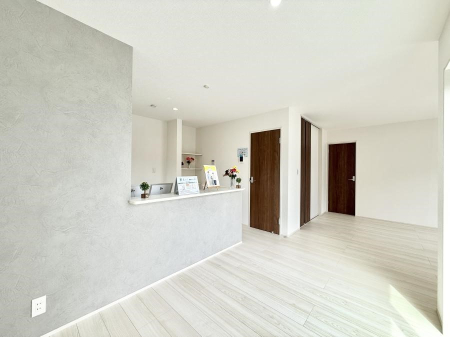 ���r���O ���������R�Ɖ�b�����܂��A�S�n�悢�ЂƂƂ�