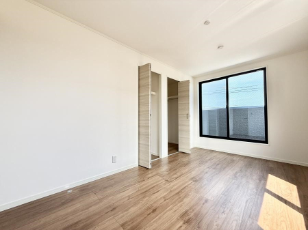 �Q�� ���������̔z�u��ʋC���̗ǂ��݌v�ŕ����̋�C�������炸�A��ɐV�N�ȋ�C������܂�