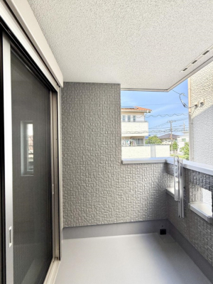 �o���R�j�[ ������ �G�߂̈ڂ낢����������J���I�ȋ�Ԃł�