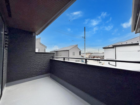 �o���R�j�[ ������ �G�߂̈ڂ낢����������J���I�ȋ�Ԃł�